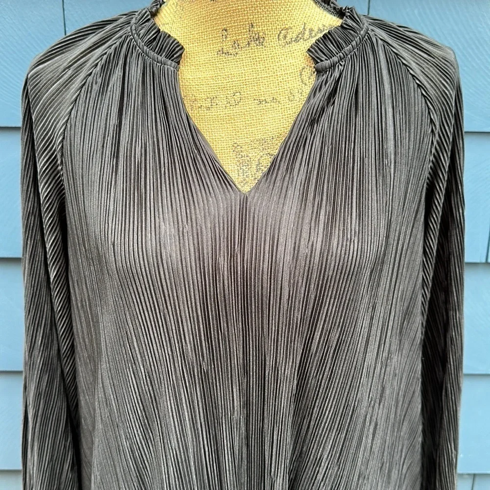 🖤🖤🖤Banana republic dress, black, accordion style material lined XS NWT